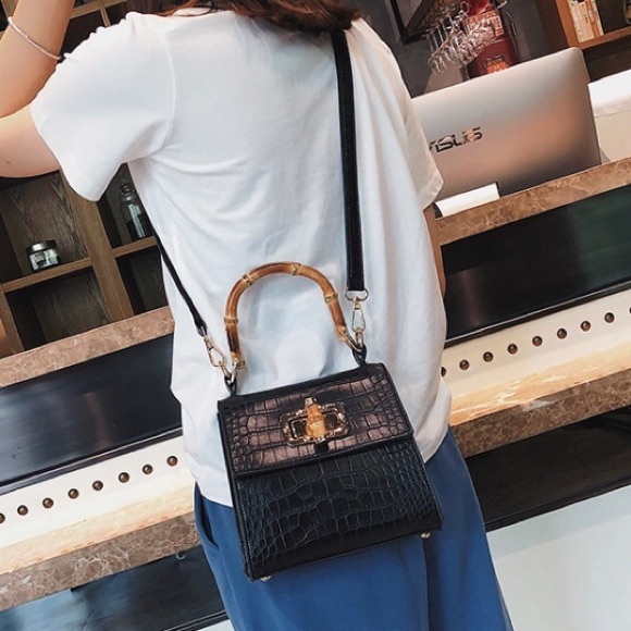 🔄🆕 LILLE Bamboo Handle Croc Crossbody - Picture 3 of 8